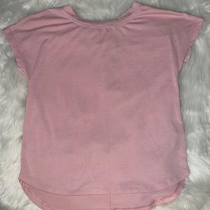 Girls Athletic Short Sleeve Pink Top w/ Criss Cross Back Size Medium 7/8